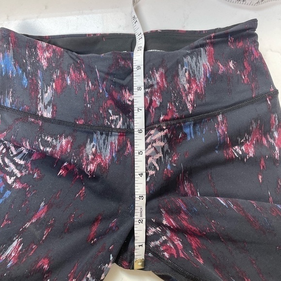 Victoria's SECRET NWT Cropped Leggings Sx Small - Picture 2 of 9